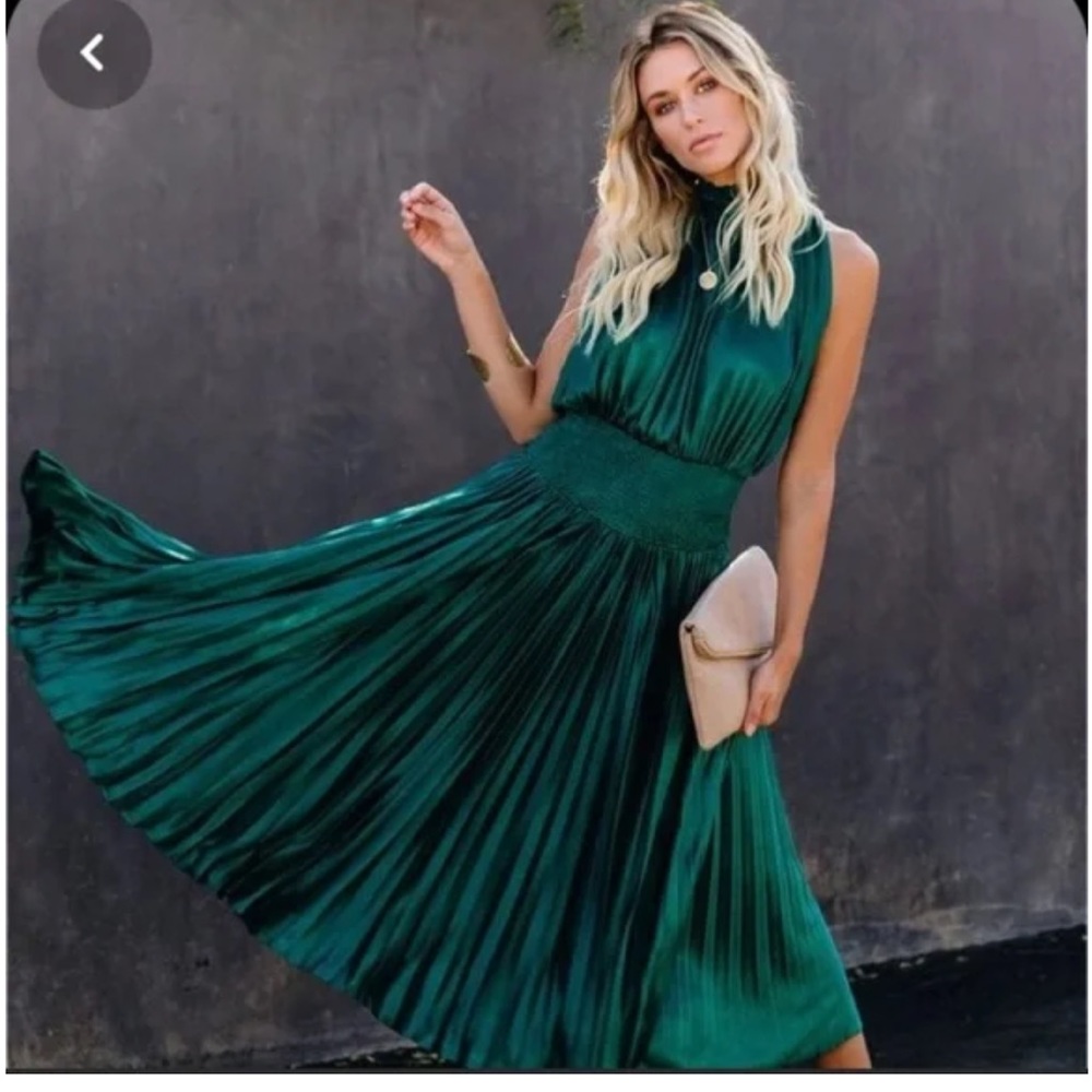 Vici Pont Des Arts Smocked Pleated Sleeveless Satin Midi Dress M